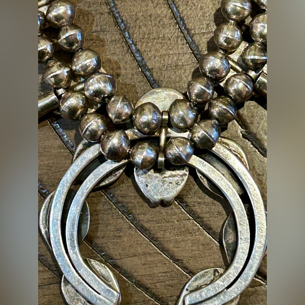 🌼Incredible Squash Blossom! Vintage Sterling Silver Navajo W/Natural Red Coral - Picture 7 of 8